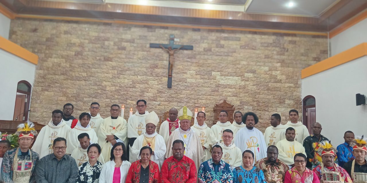 Momen Bersejarah Kehadiran Dua Uskup dalam Peresmian Gereja Katolik Stasi Santo Yohanes Rasul Konja