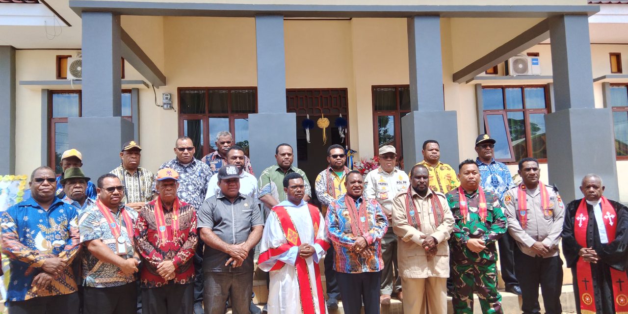 Bupati Maybrat Resmikan Kantor Dinas PU dan Sejumlah Ruas Jalan di Ibu Kota, Tegaskan Wajah Ibu Kota Adalah Cermin Pembangunan Daerah