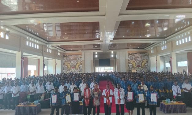 Peristiwa Hari Ini Paling Berharga, Bupati Maybrat Serahkan SK CPNS dan PPPK di Lingkup Pemda Maybrat