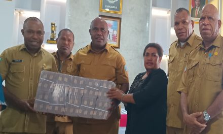 Pemda Maybrat Salurkan Rp1 Miliar dari Dana Otsus untuk Sukseskan HUT ke-75 Theofani