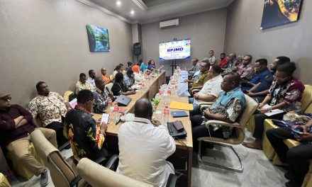 Pemkab Maybrat Evaluasi Rancangan Akhir RPJMD 2025–2029, Sekda Tekankan Komitmen Seluruh OPD
